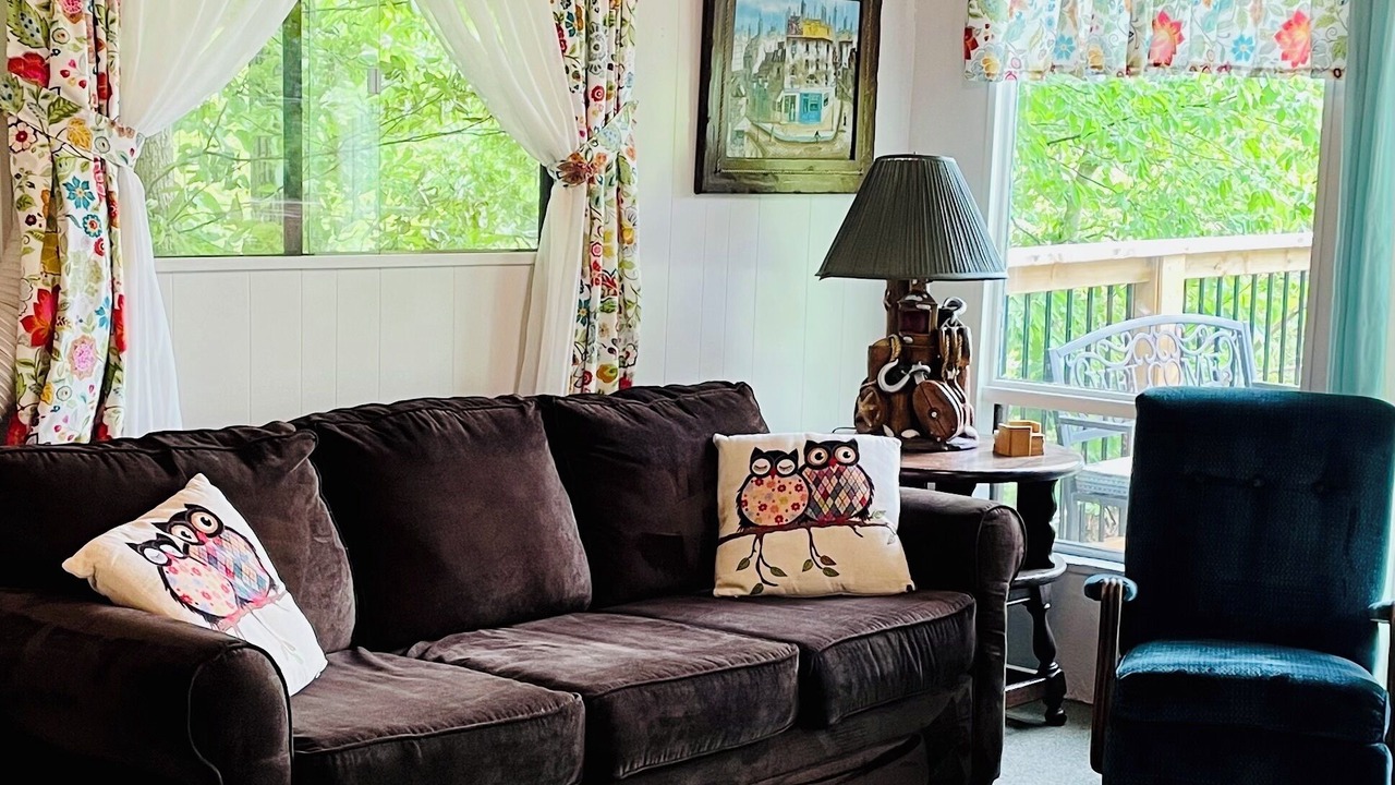 Photo of Livingroom in Leeds and the Thousand Islands