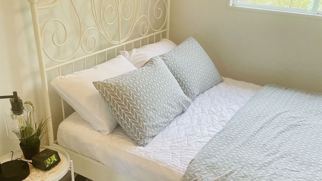 Photo of Bedroom in Leeds and the Thousand Islands