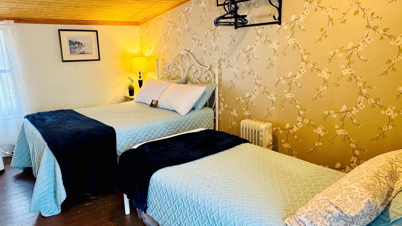 Photo of Bedroom in Leeds and the Thousand Islands