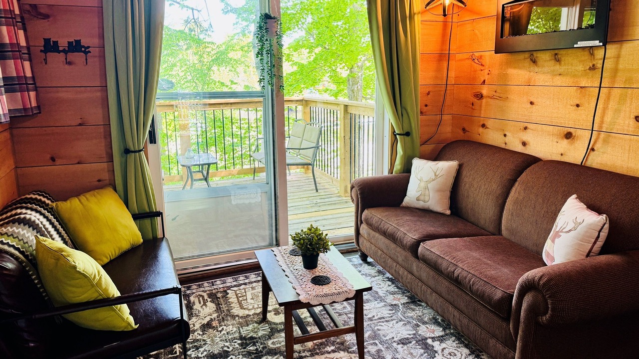 Photo of Livingroom in Leeds and the Thousand Islands