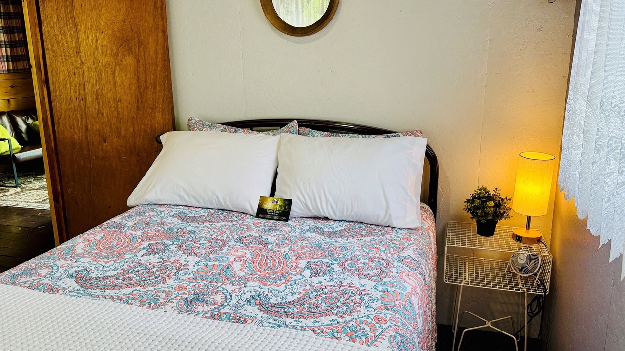 Photo of Bedroom in Leeds and the Thousand Islands