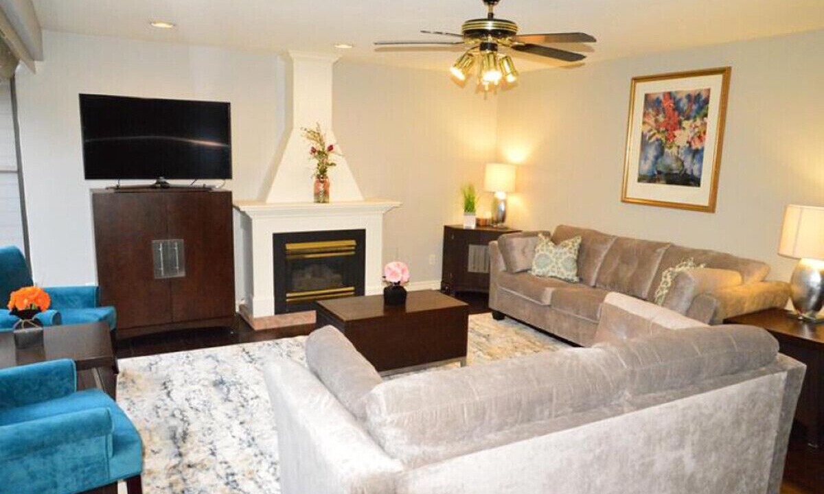 Photo of Livingroom in Old Town Historic District
