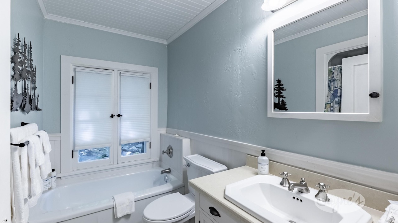 Photo of Bathroom in Port Carling