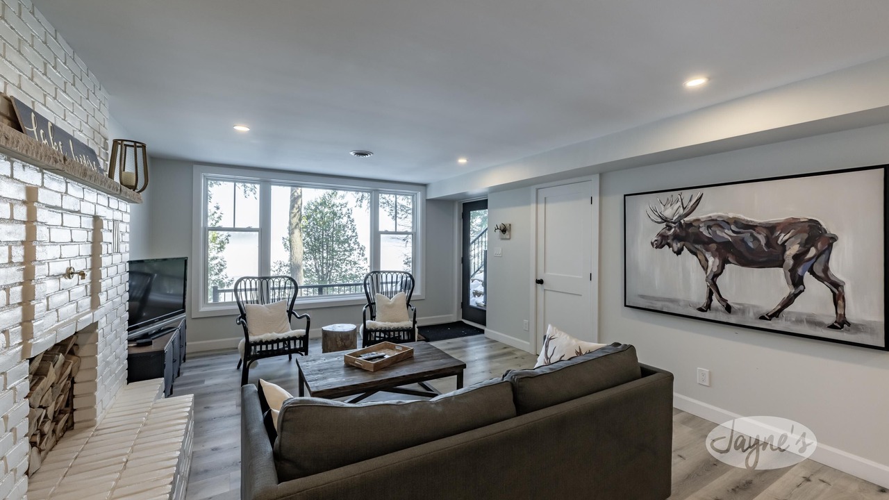 Photo of Livingroom in Muskoka Lakes