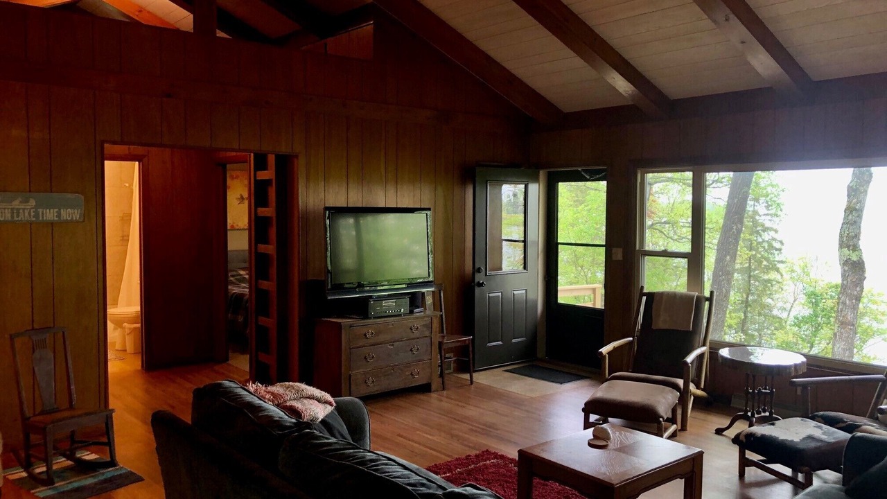 Photo of Livingroom in Sturgeon Lake