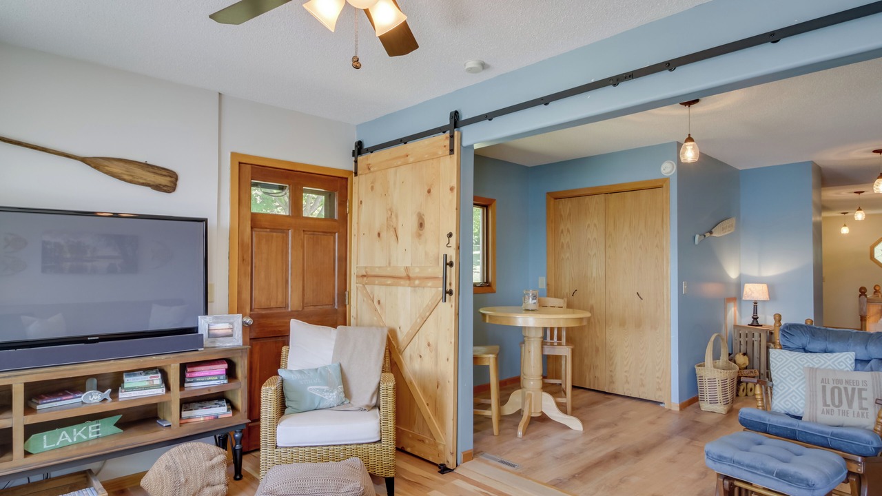 Photo of Livingroom in Alexandria