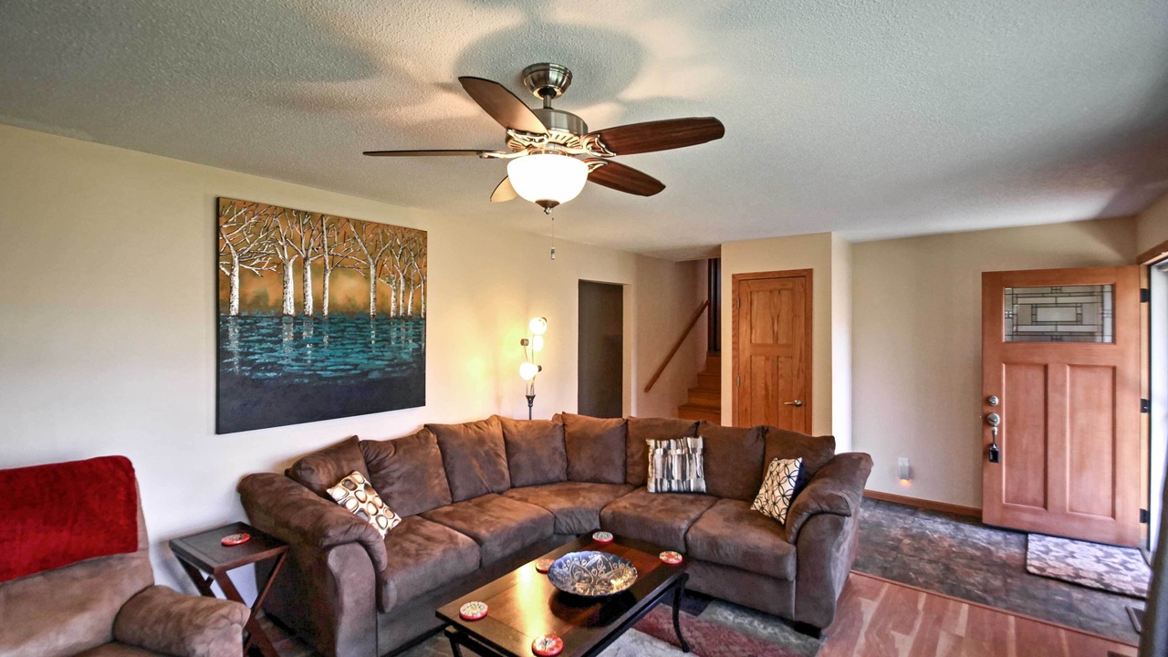Photo of Livingroom in Kenwood