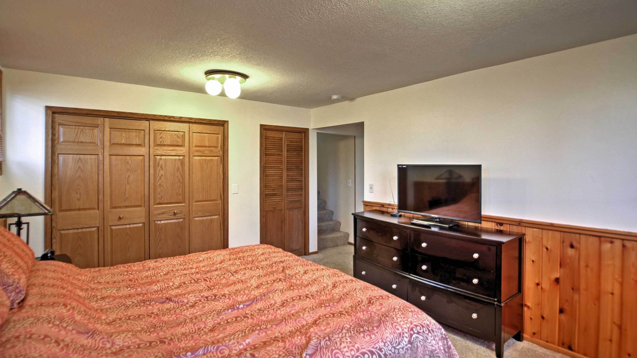 Photo of Bedroom in Kenwood