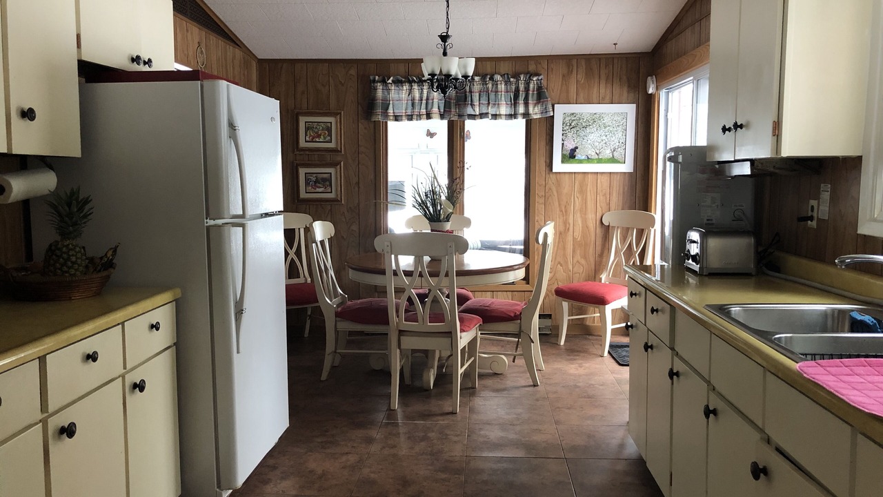 Photo of Kitchen in Georgian Bay