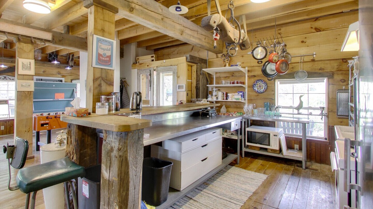 Photo of Kitchen in Quinte West