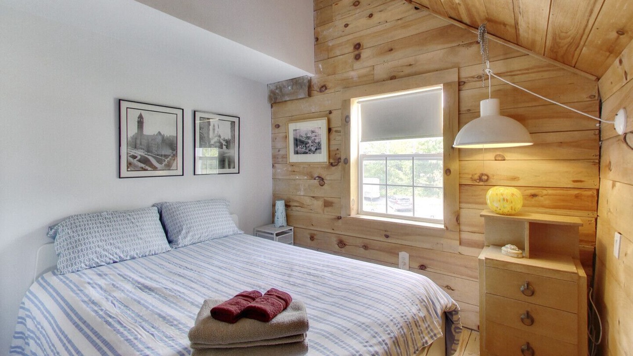 Photo of Bedroom in Quinte West