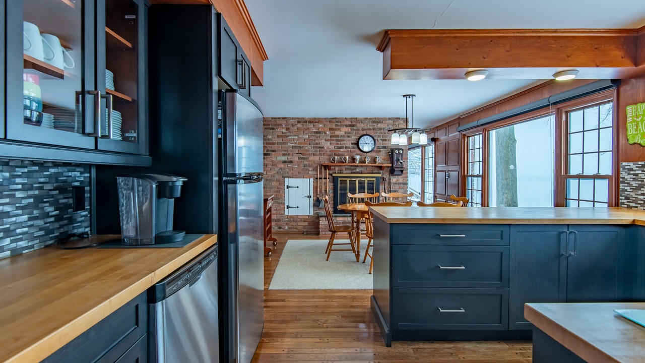 Photo of Kitchen in Plympton-Wyoming