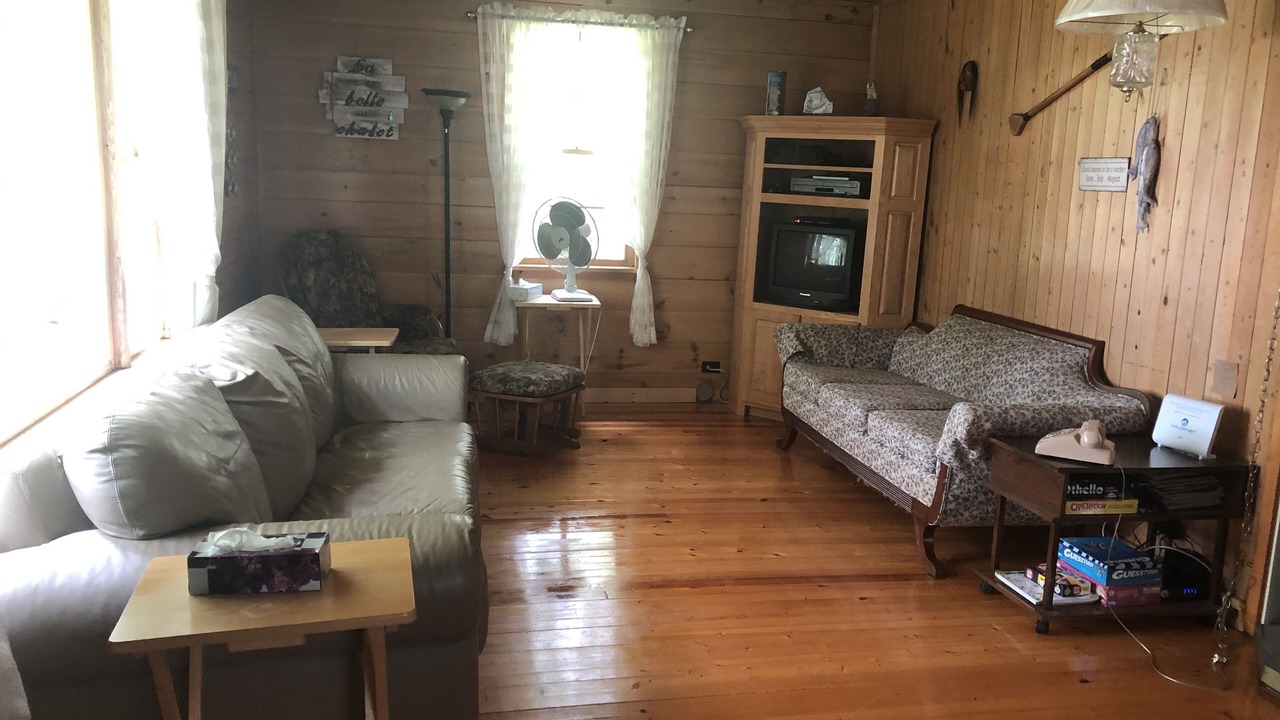 Photo of Bedroom in Crystal Falls