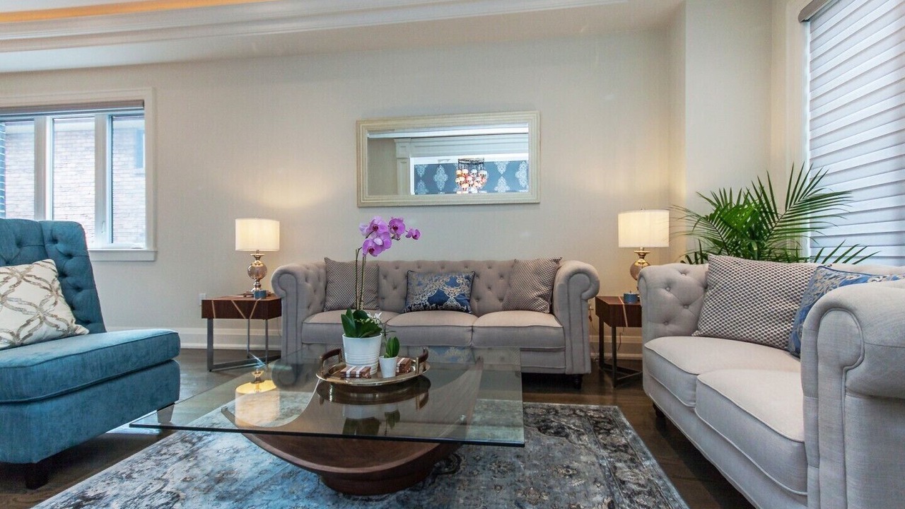 Photo of Livingroom in Richmond Hill
