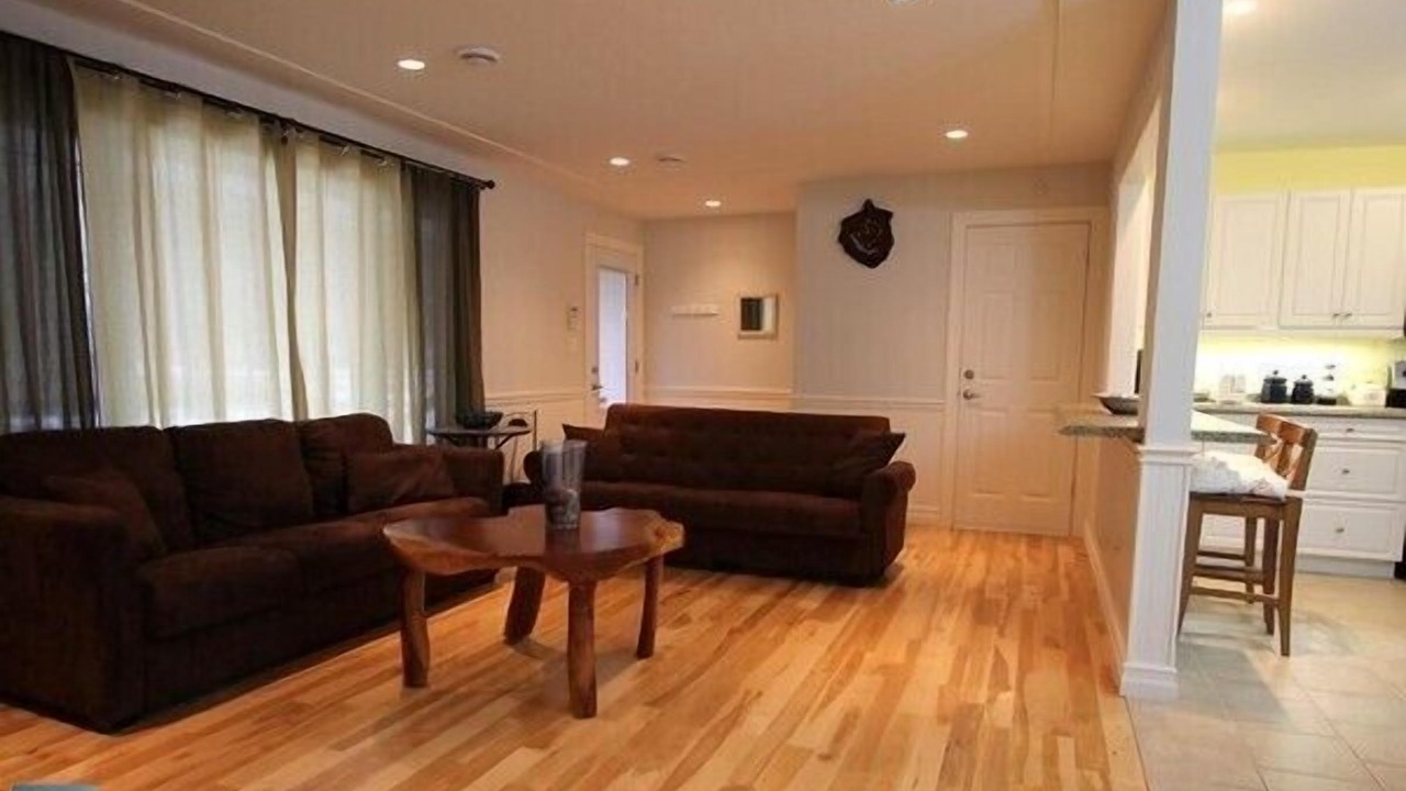 Photo of Bedroom in Grand Bend
