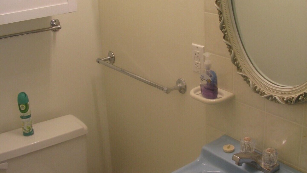 Photo of Bathroom in Isaacs Glen