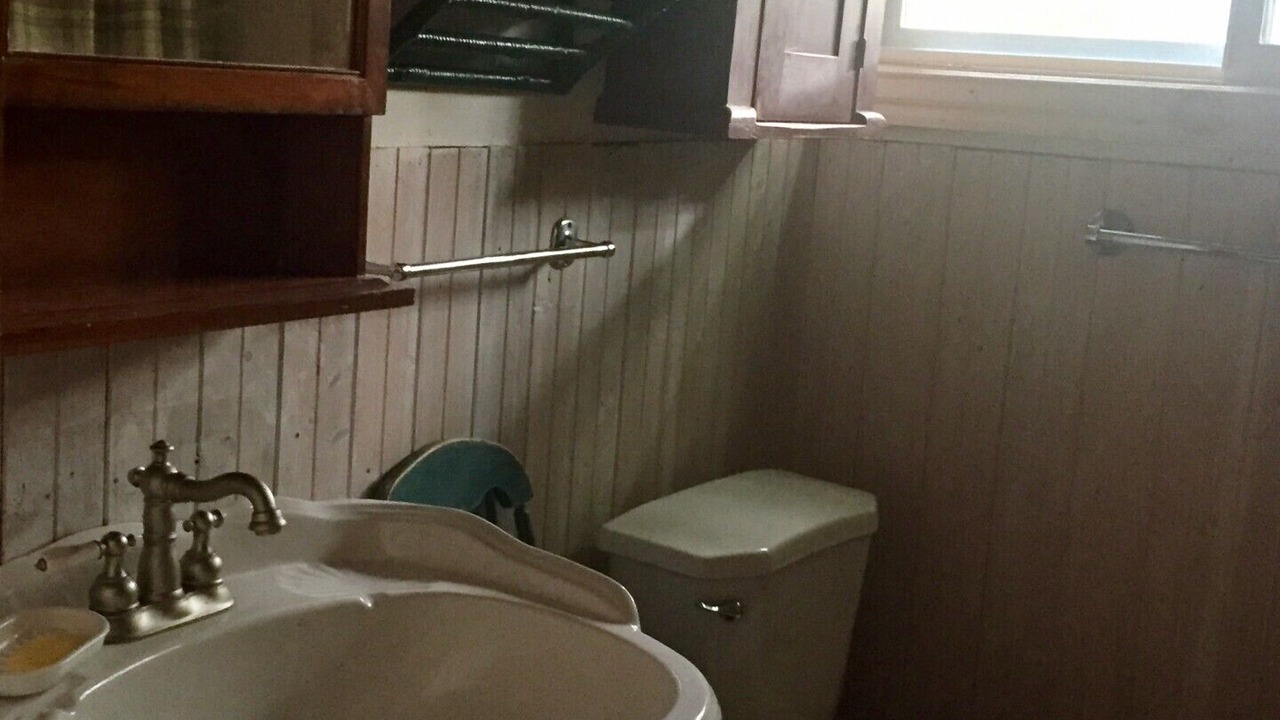 Photo of Bathroom in Front of Yonge