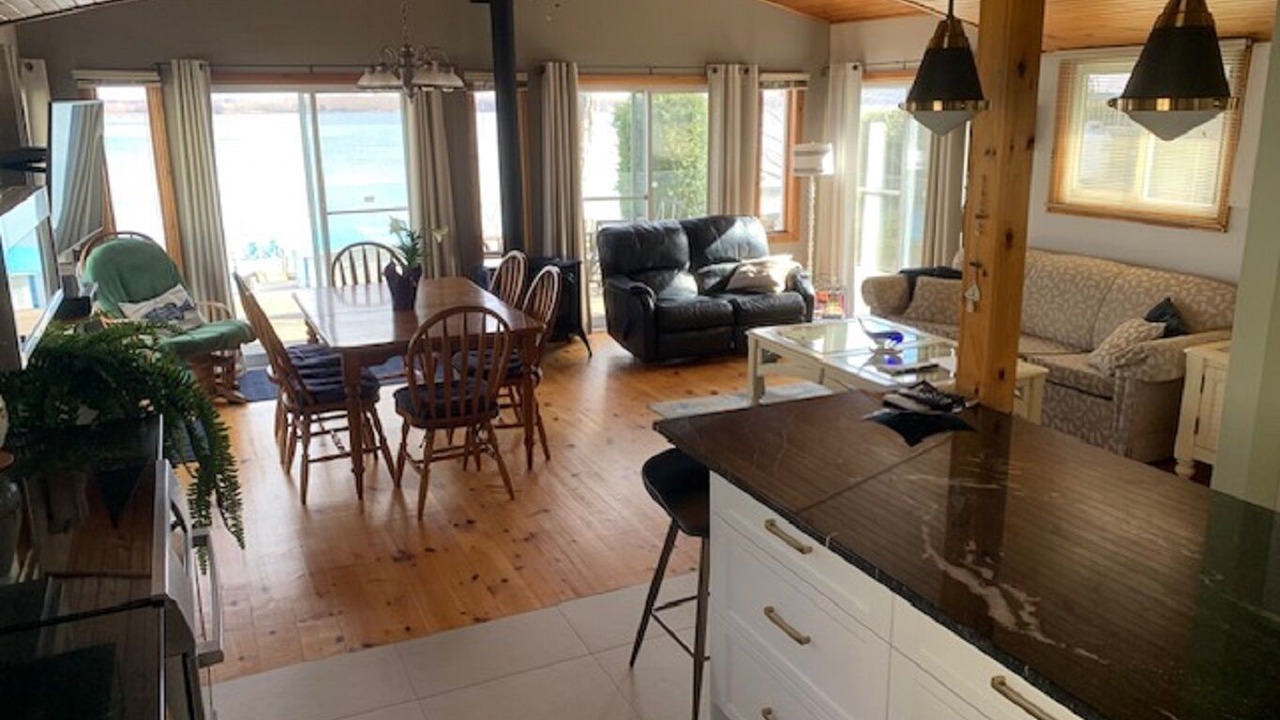 Photo of Livingroom in Mallorytown