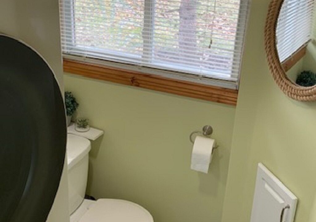 Photo of Bathroom in Mallorytown