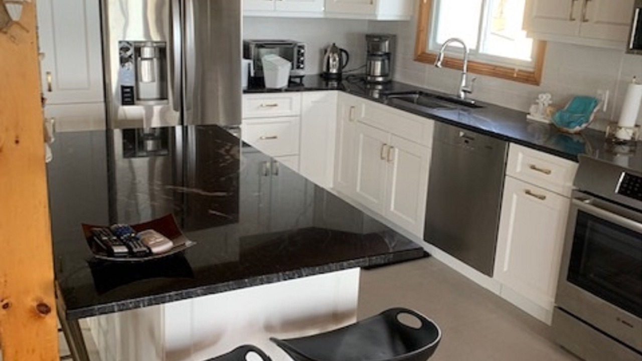 Photo of Kitchen in Mallorytown