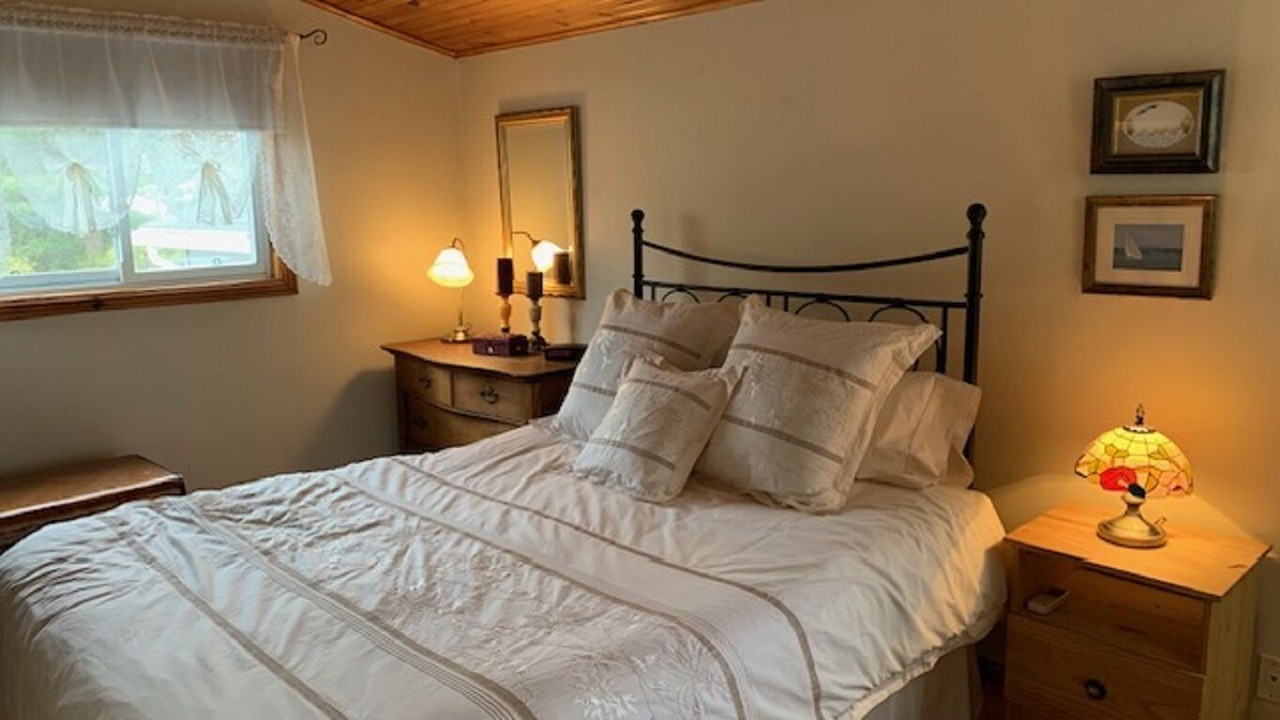 Photo of Bedroom in Mallorytown