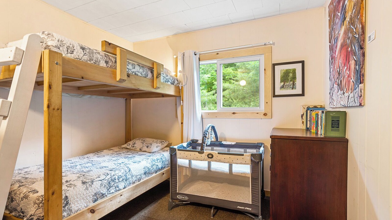 Photo of Bedroom in Harcourt