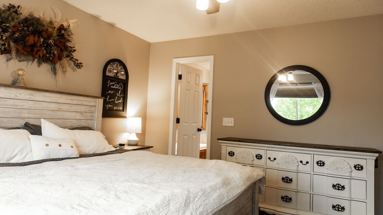 Photo of Bedroom in Blaine