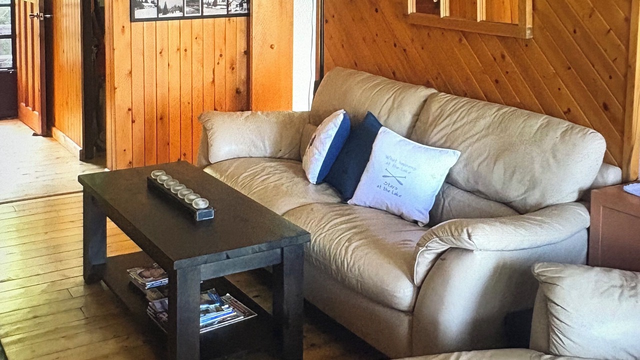 Photo of Livingroom in South Bruce Peninsula
