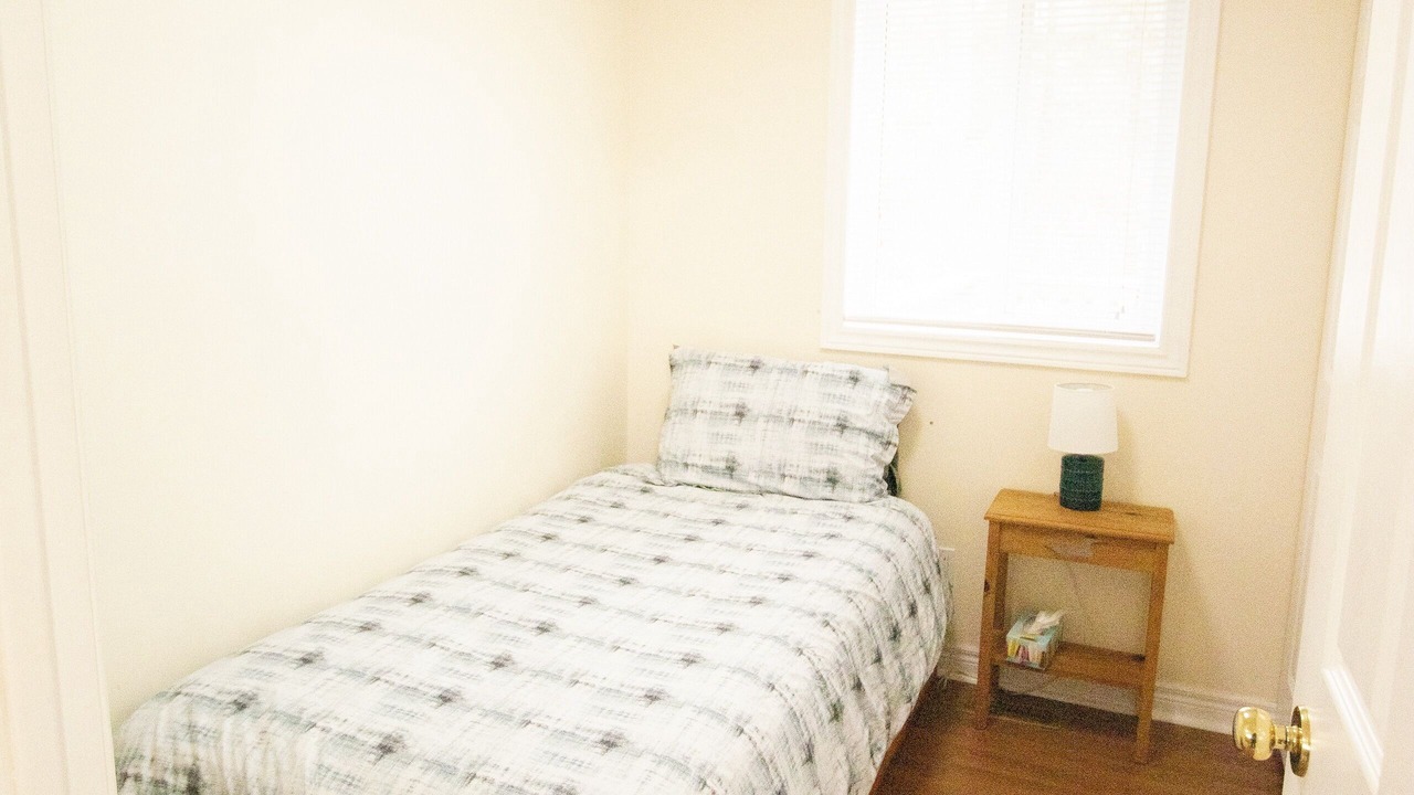 Photo of Bedroom in Gravenhurst