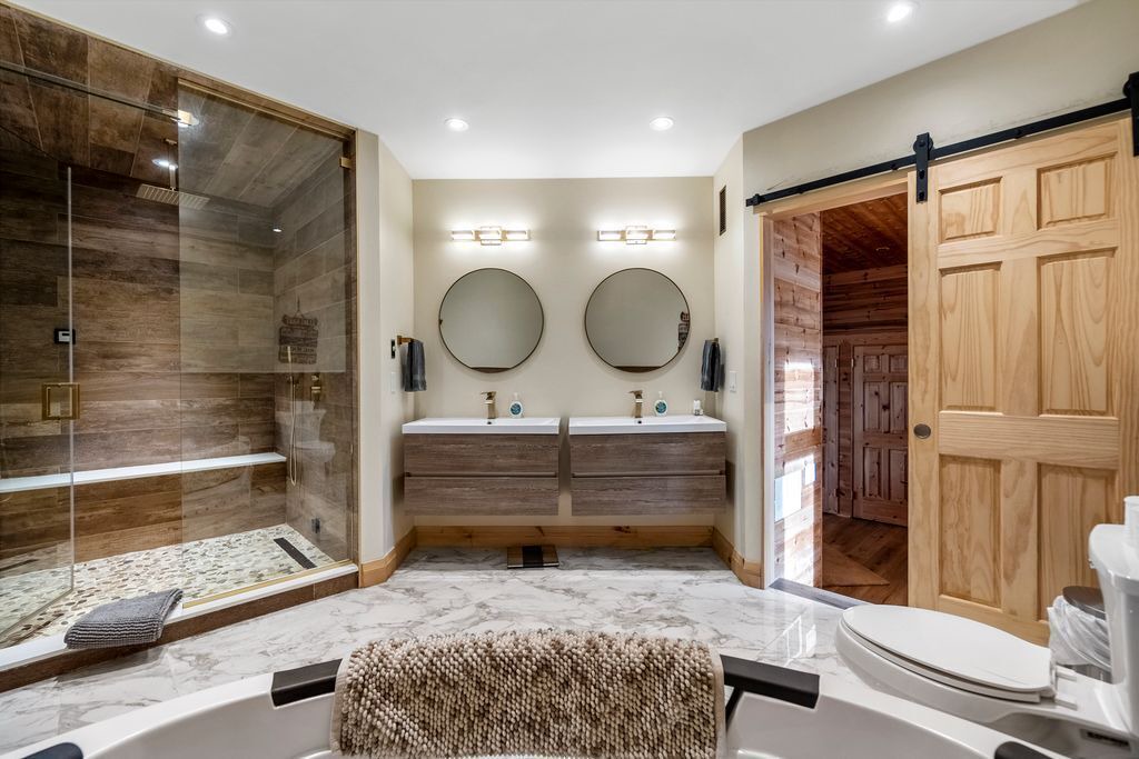 Photo of Bathroom in Bracebridge
