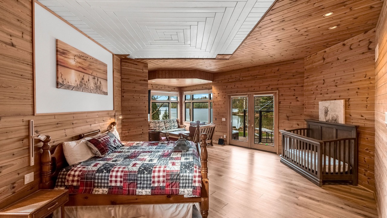 Photo of Bedroom in Bracebridge