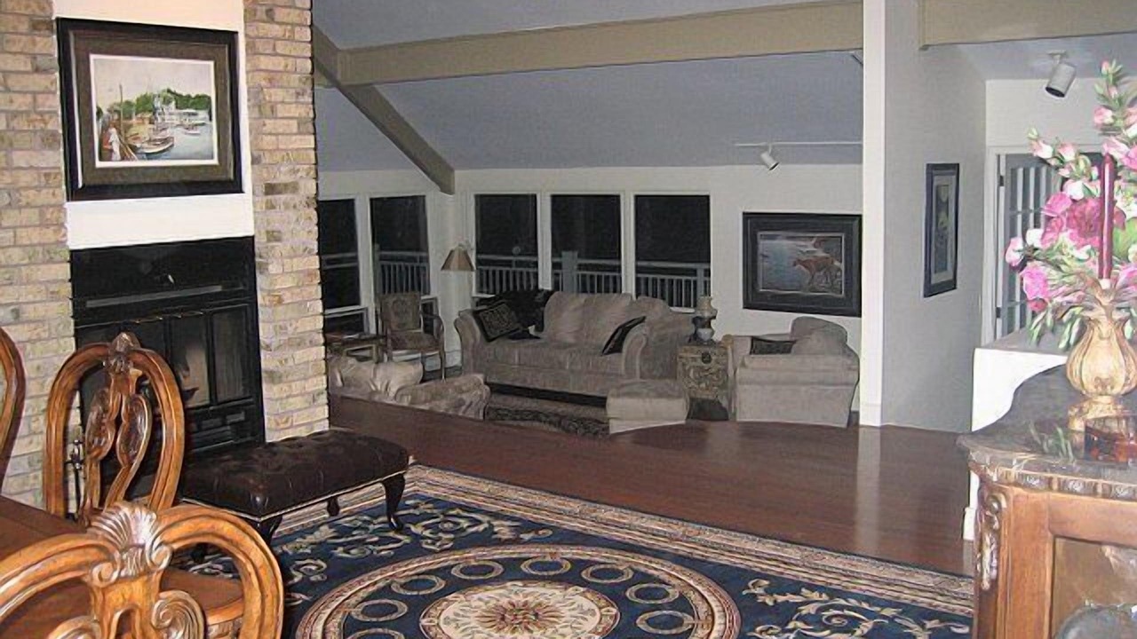 Photo of Bedroom in Gravenhurst