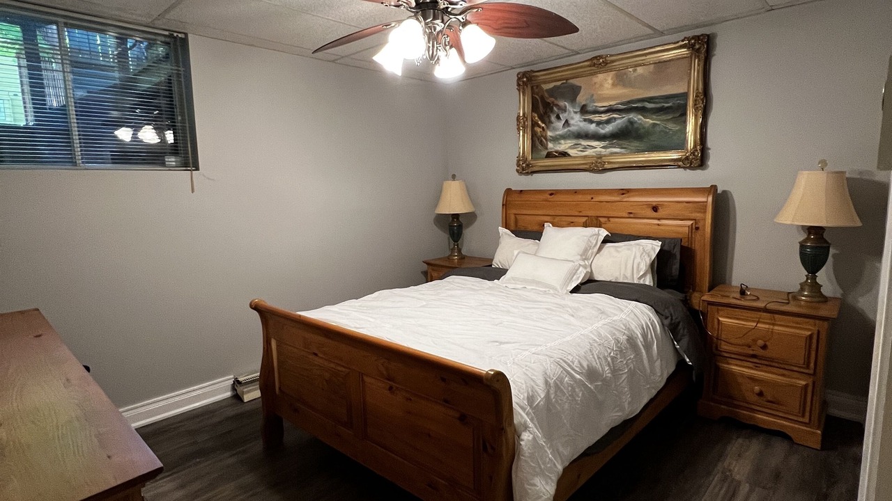 Photo of Bedroom in Gravenhurst