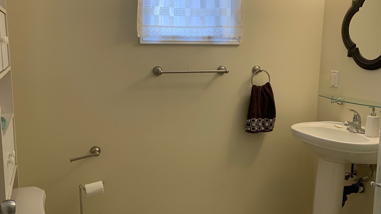 Photo of Bathroom in Fort Erie