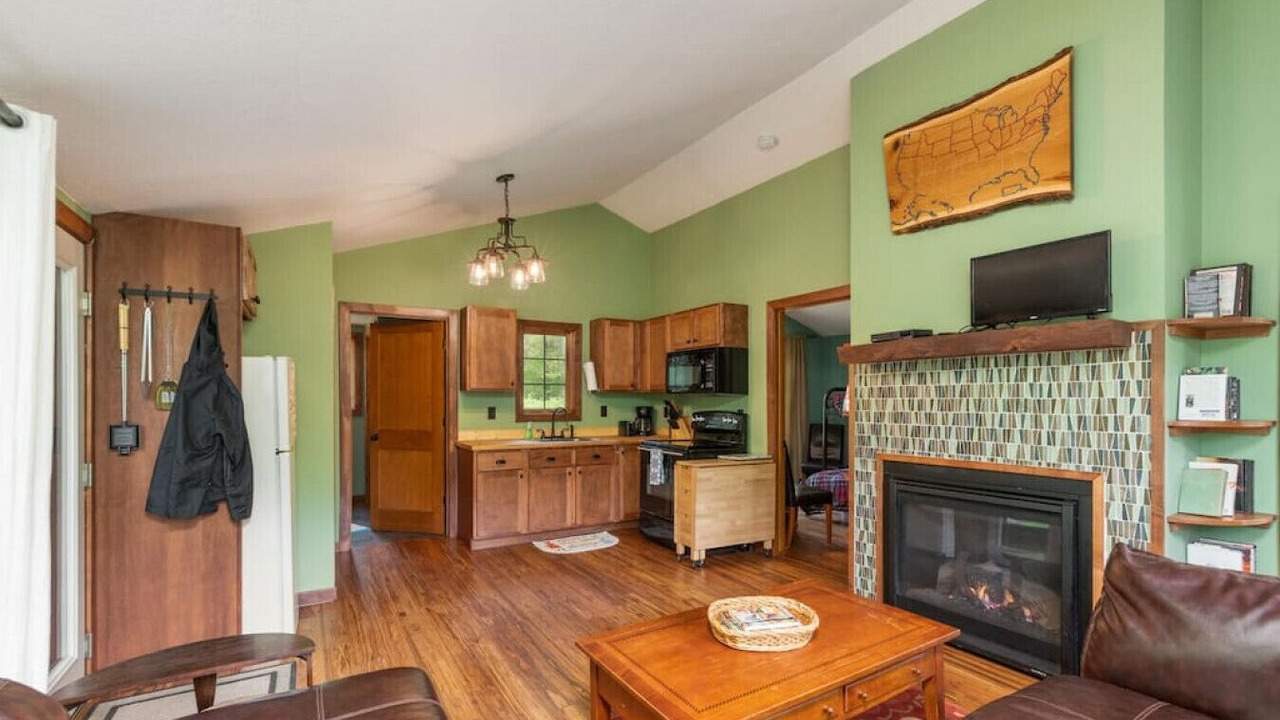 Photo of Livingroom in Pine City