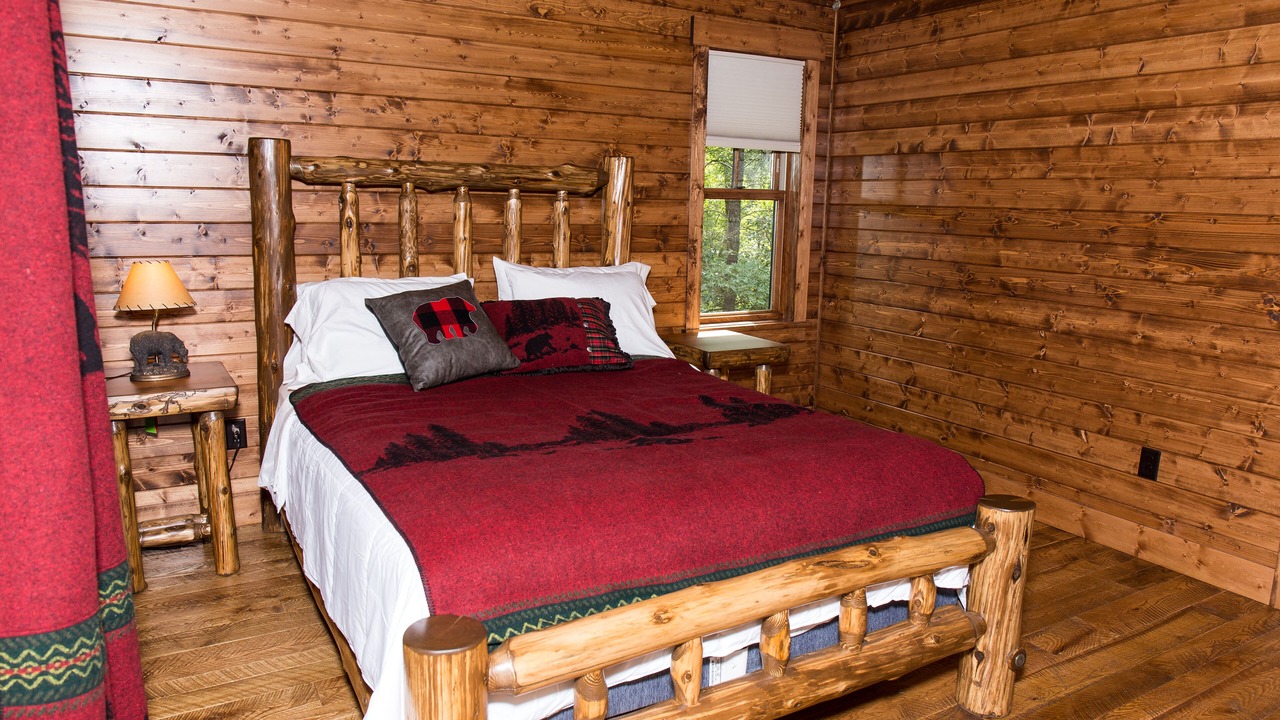 Photo of Bedroom in Crosslake