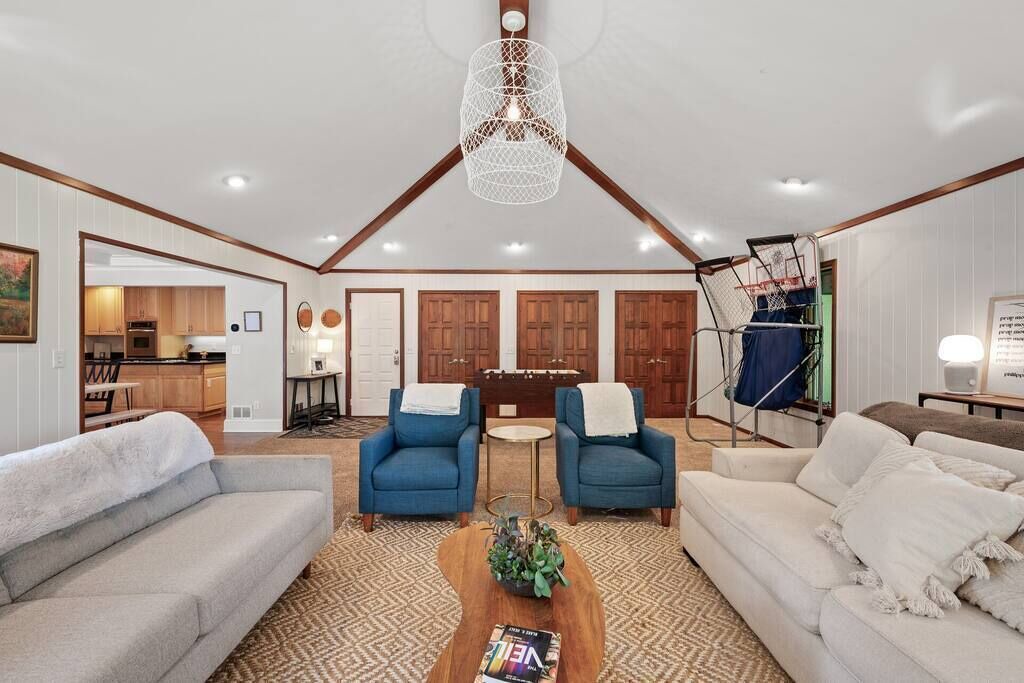 Photo of Livingroom in Shoreview