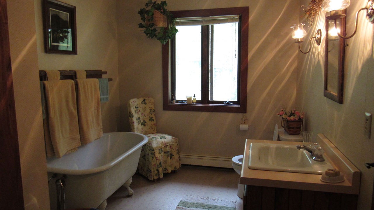 Photo of Bathroom in Caledonia