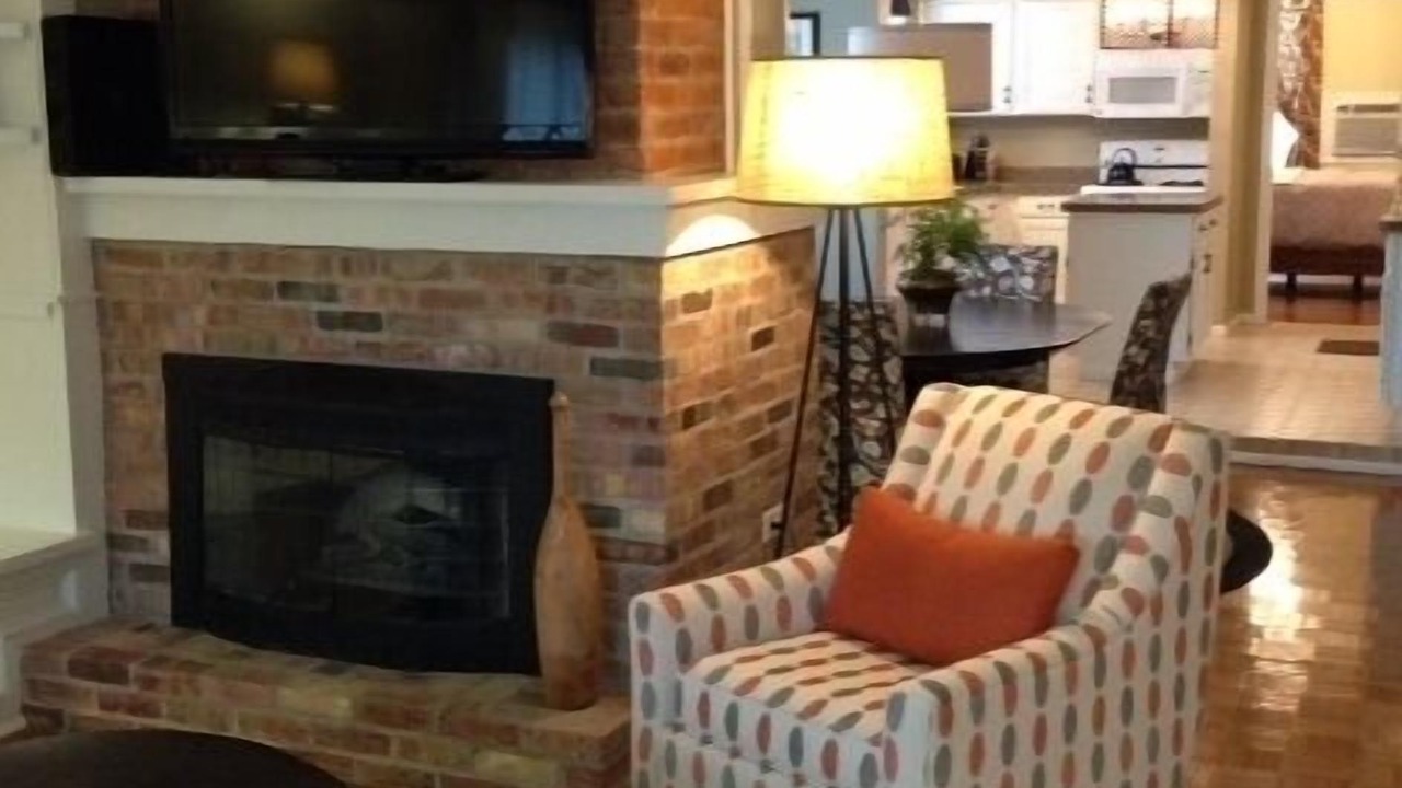Photo of Livingroom in Summit Hill