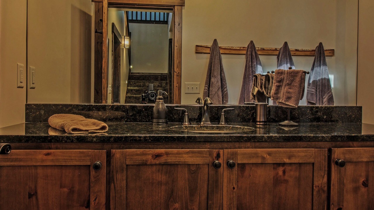 Photo of Bathroom in Lake Shore
