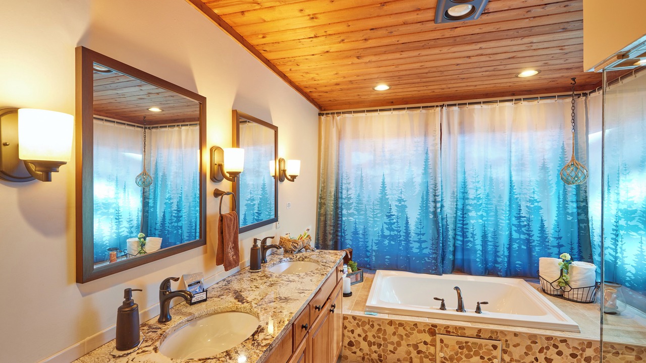 Photo of Bathroom in Schroeder