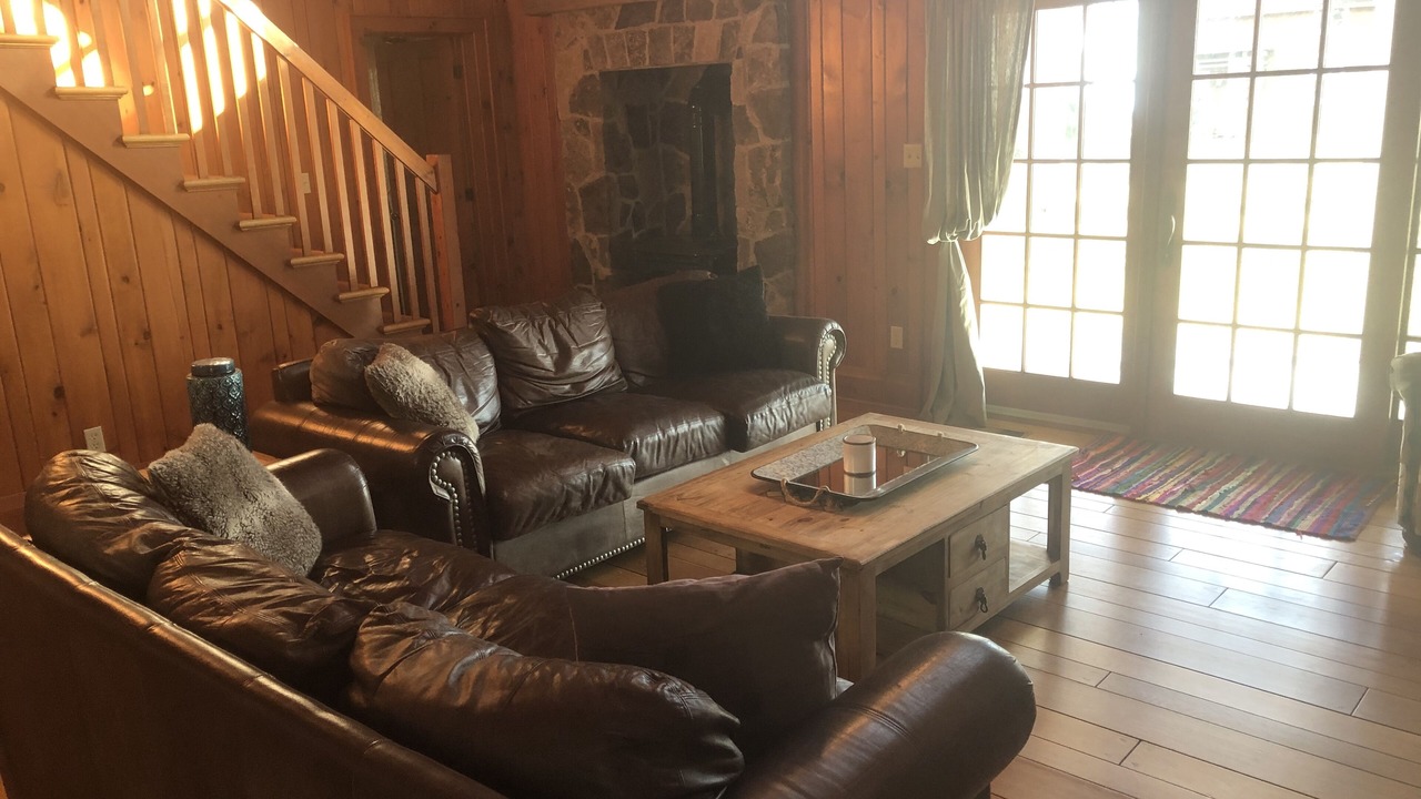 Photo of Livingroom in Waverly Beach