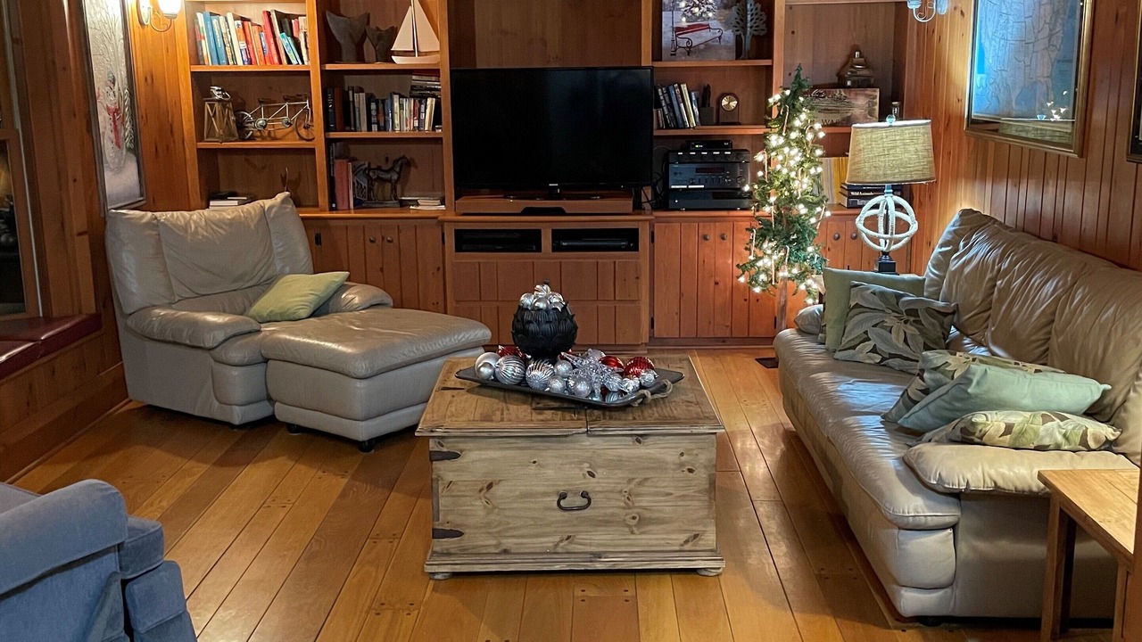 Photo of Livingroom in Waverly Beach