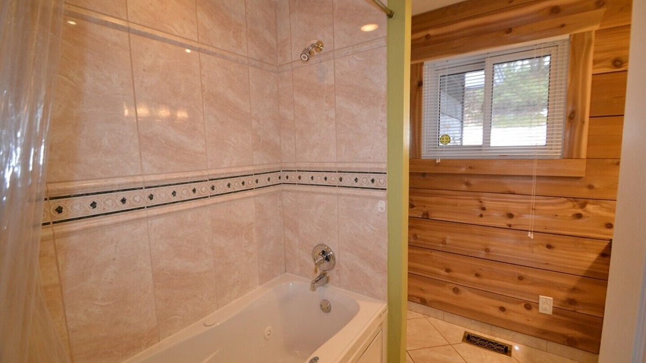 Photo of Bathroom in Wollaston
