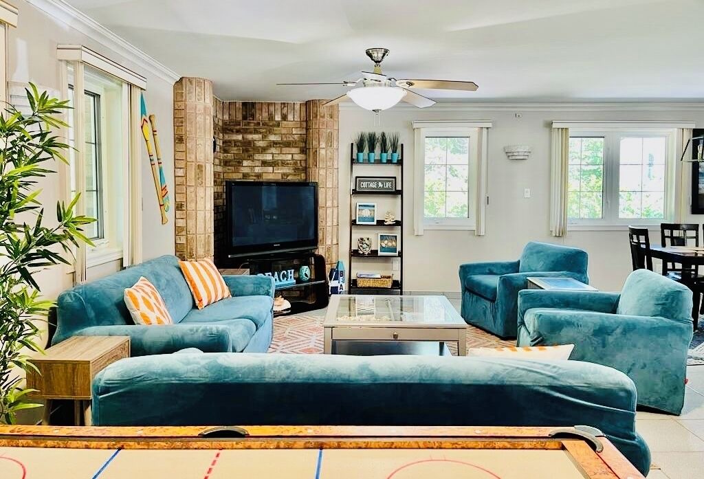 Photo of Livingroom in Tiny