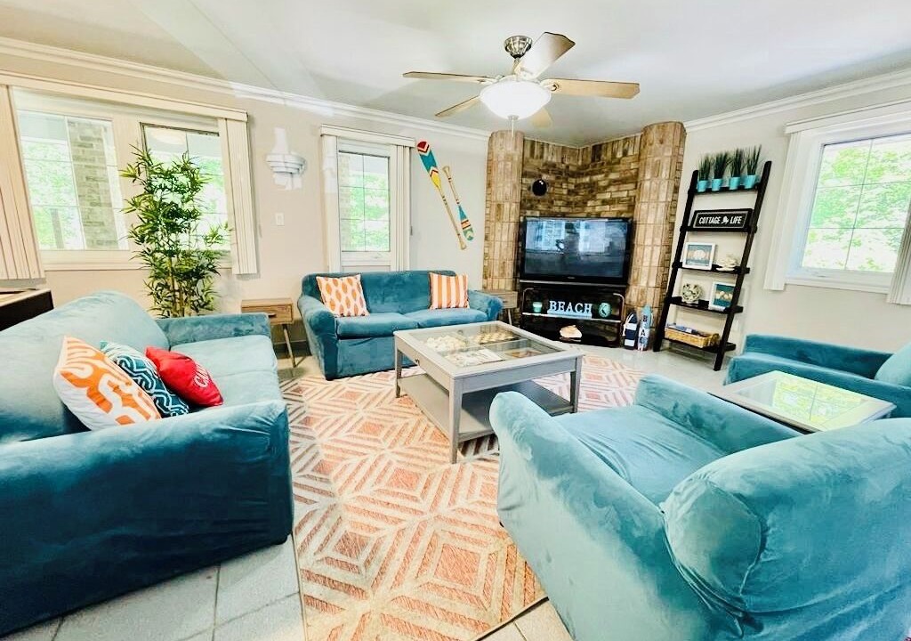 Photo of Livingroom in Tiny