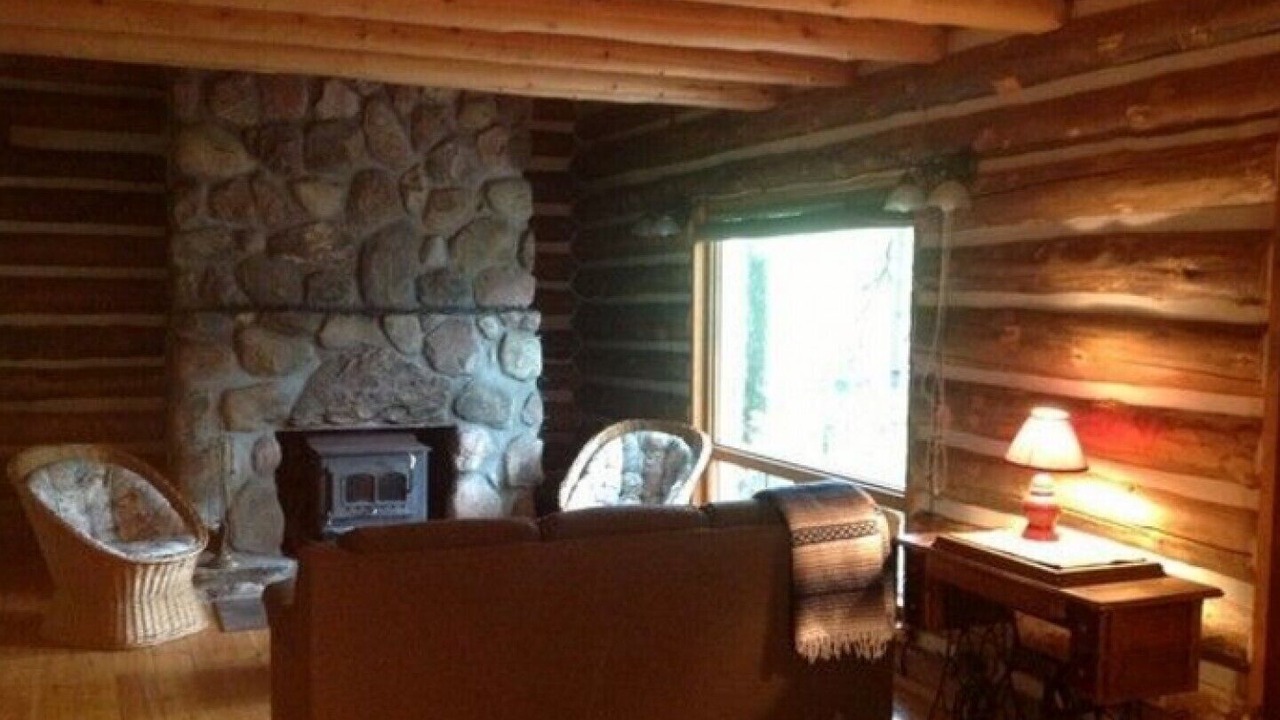 Photo of Livingroom in North Algona Wilberforce