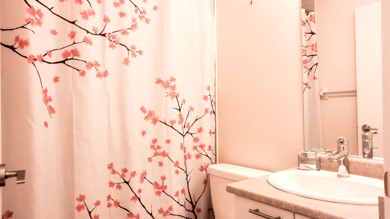 Photo of Bathroom in Bathurst Quay