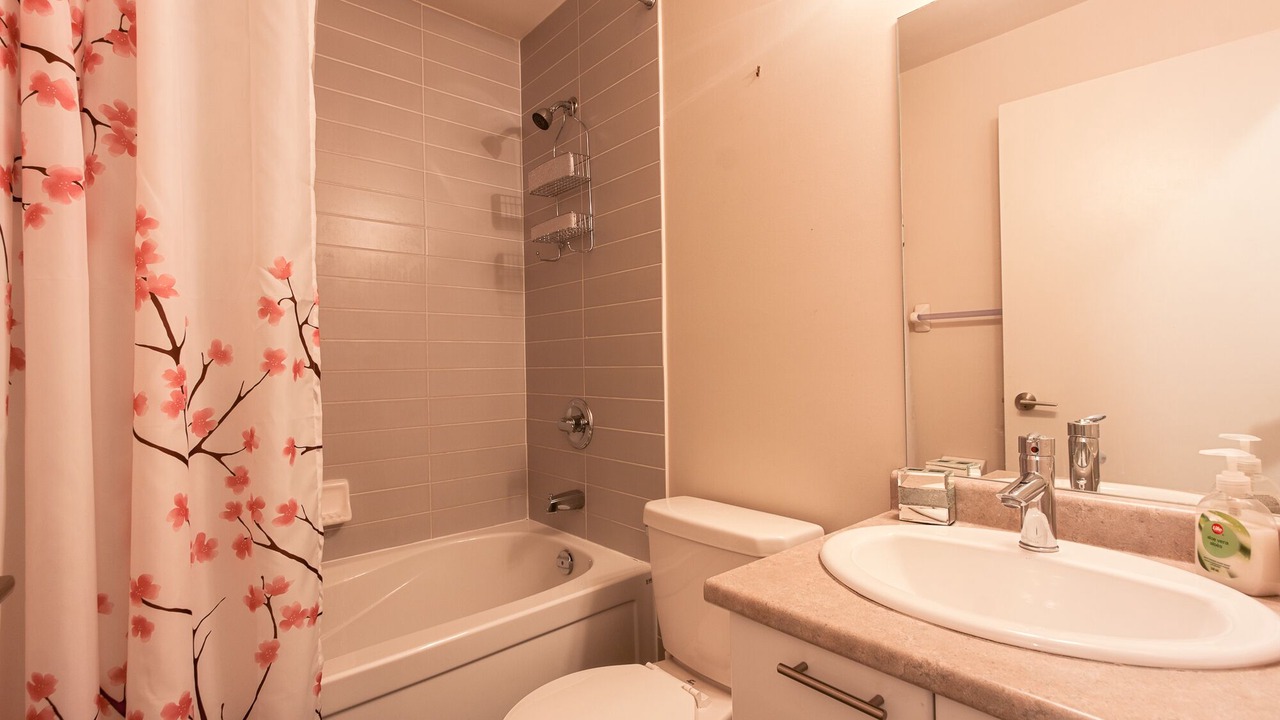 Photo of Bathroom in Bathurst Quay
