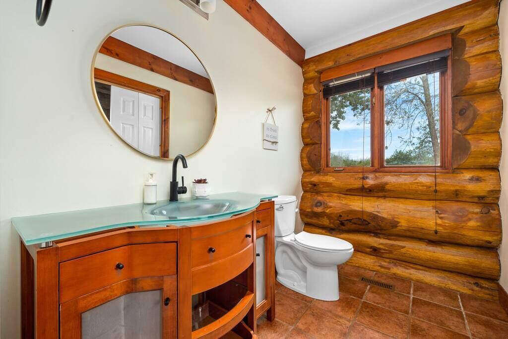 Photo of Bathroom in Toronto Entertainment District